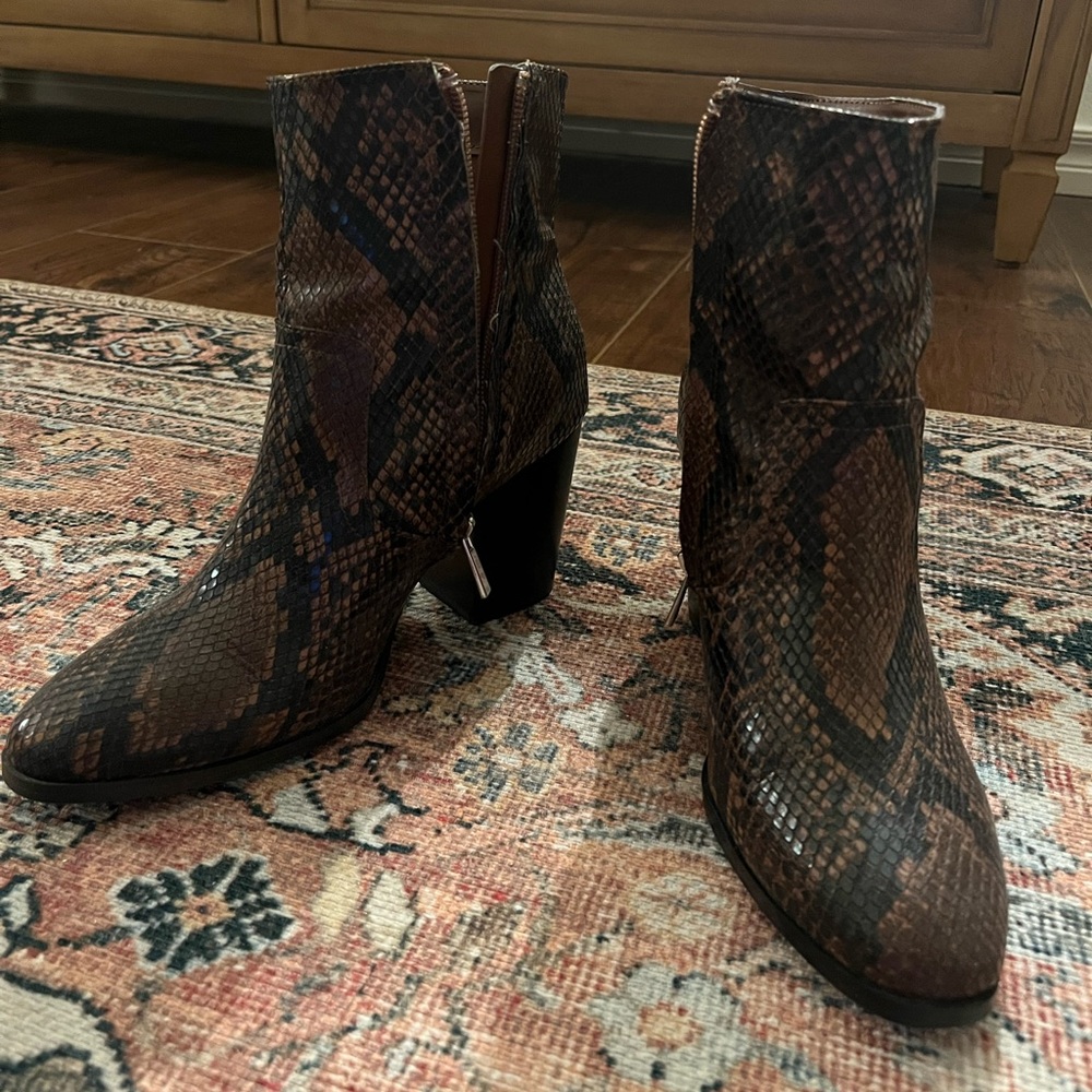 Steve Madden boots